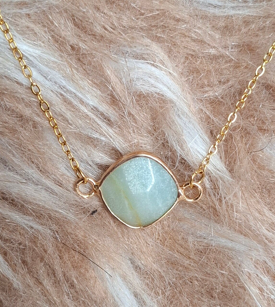 Amazoniet ketting goudkleurig