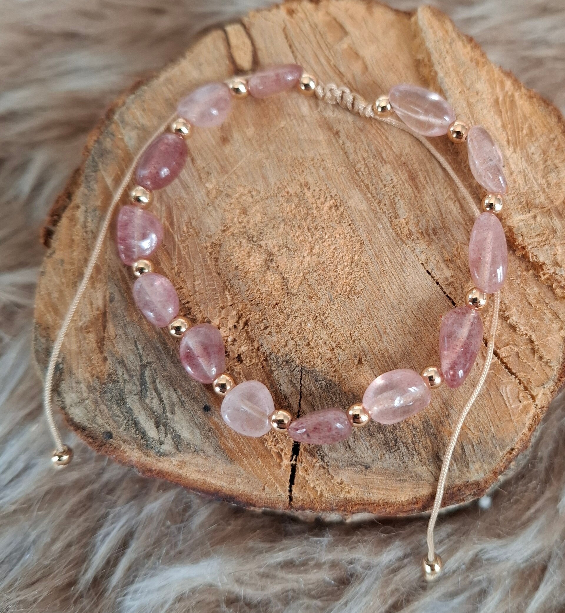 Aardbeienkwarts nugget armband