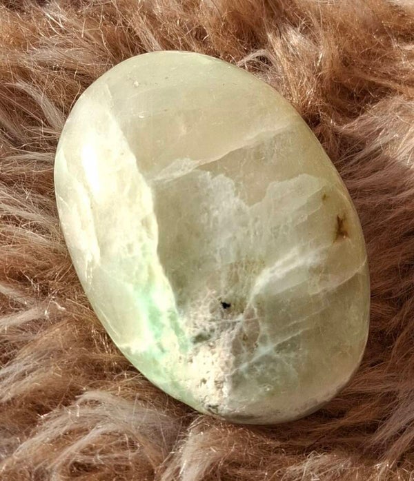 Groene fluoriet palmsteen