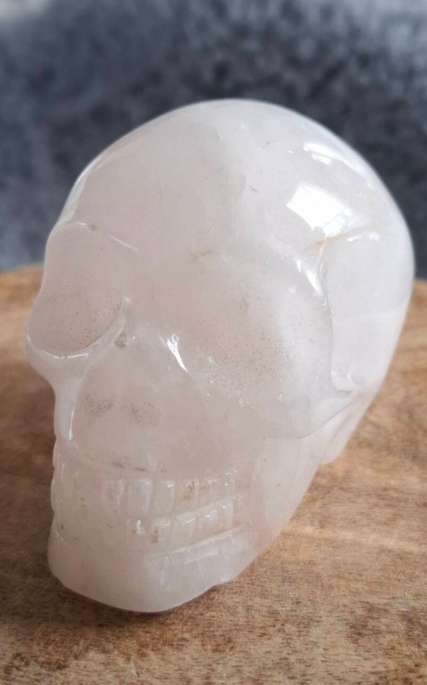Rozenkwarts skull