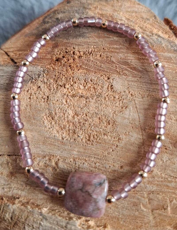 Rhodoniet armbandje