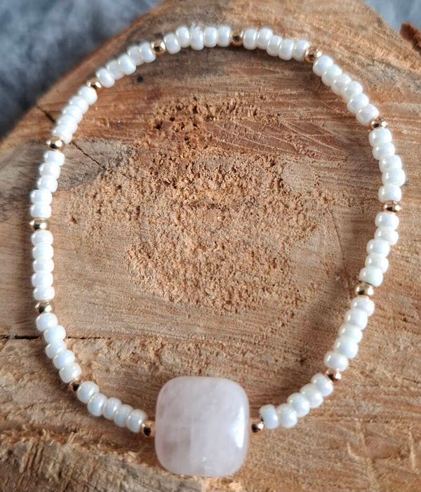 Rozenkwarts armbandje