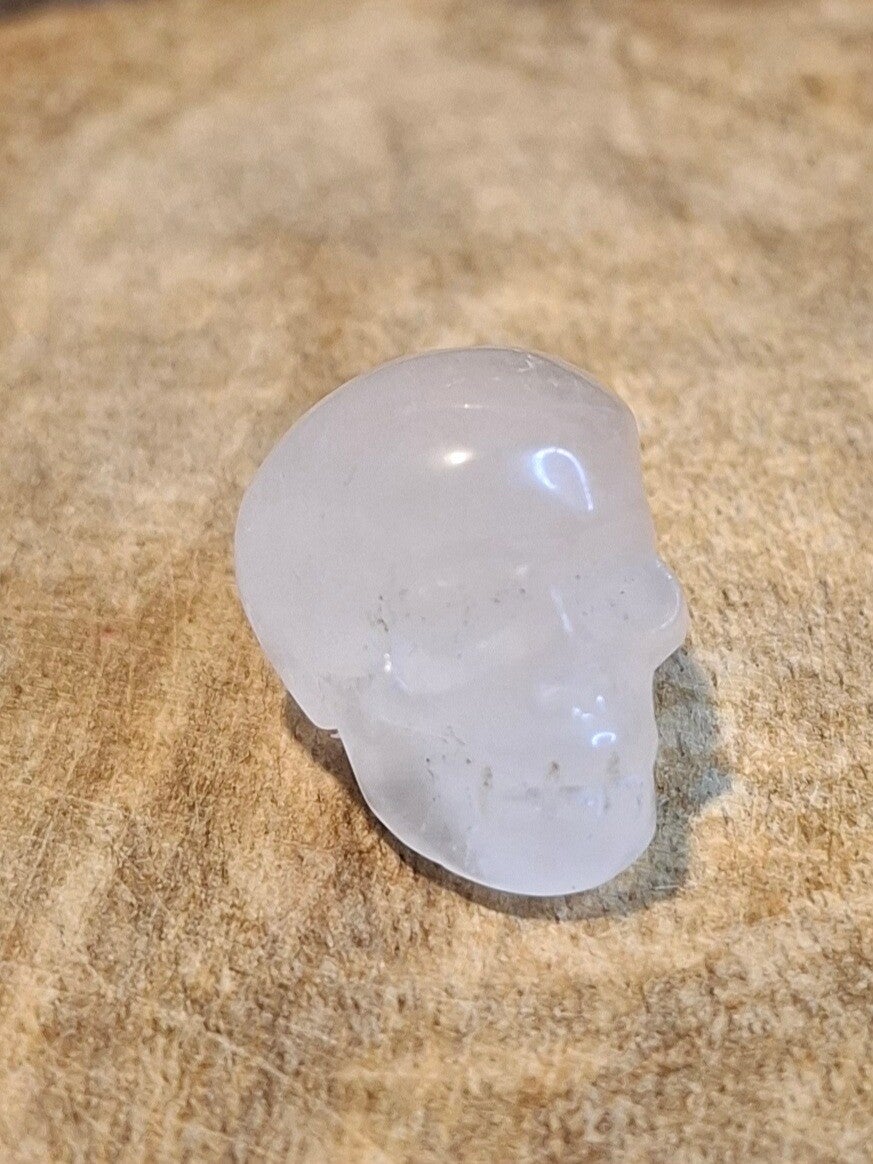 Rozenkwarts skull