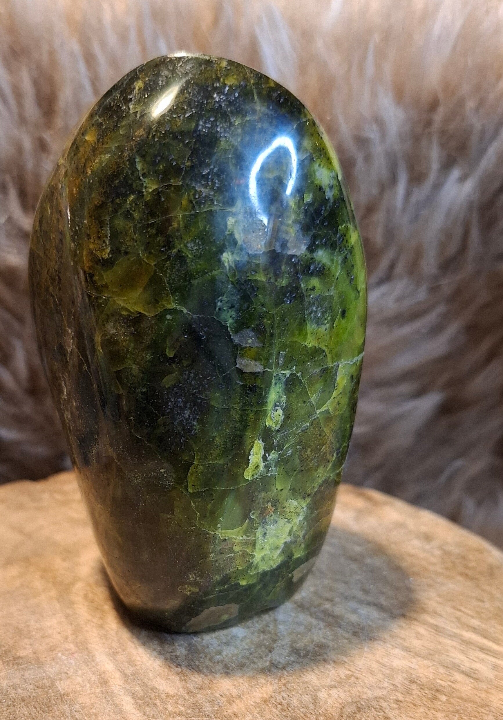 Groene opaal sculptuur