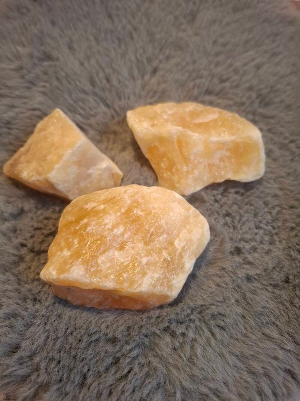 Ruwe gele calciet