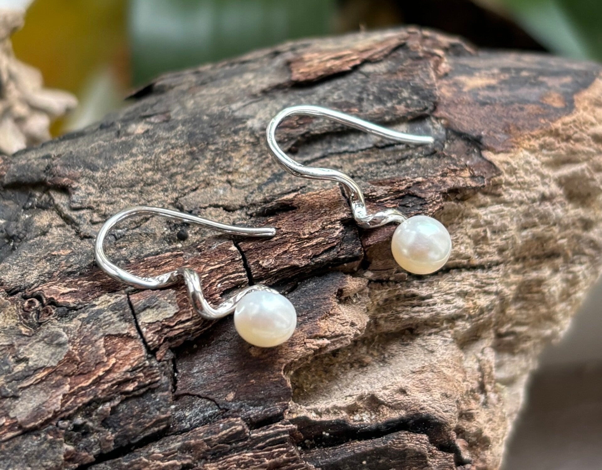 925 Sterling Silver Fresh Water Pearl Spiral Earrings