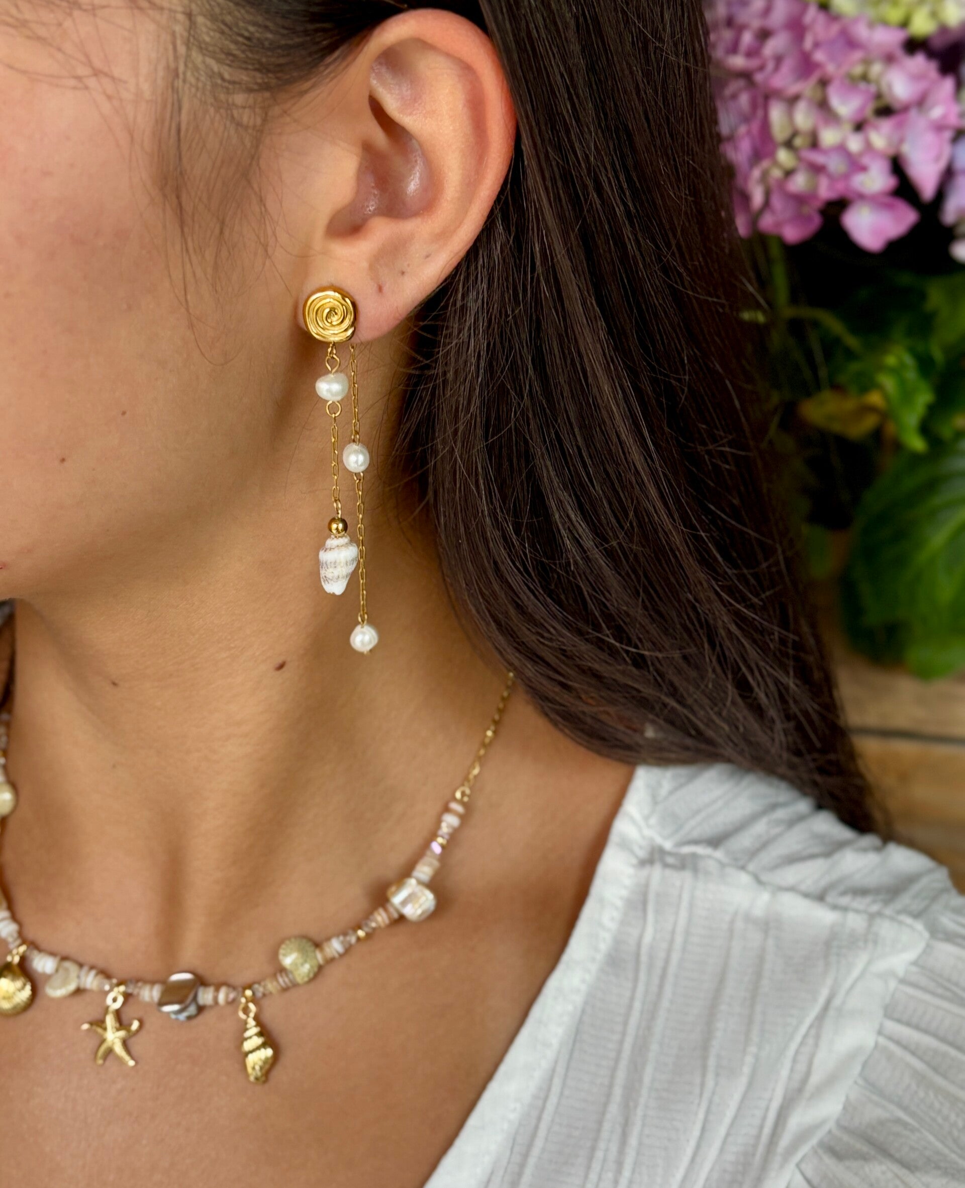 18ct Gold Plated Pearl Shell Dangle Earrings