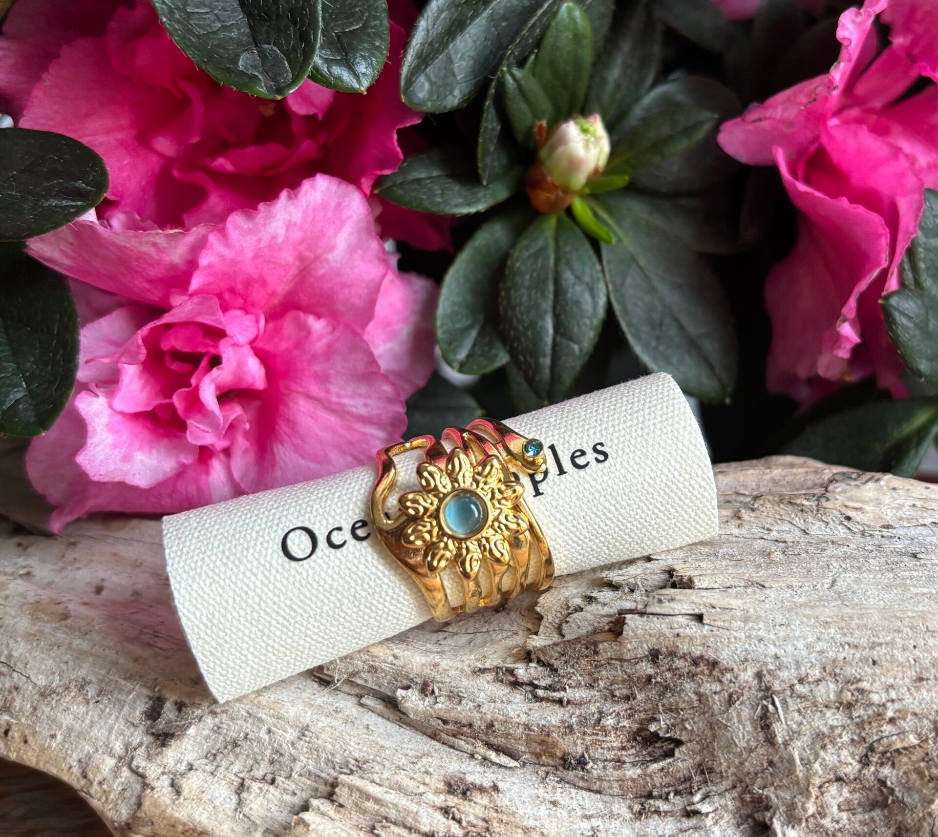 18ct Gold Plated Blue Glass Flower Adjustable Ring
