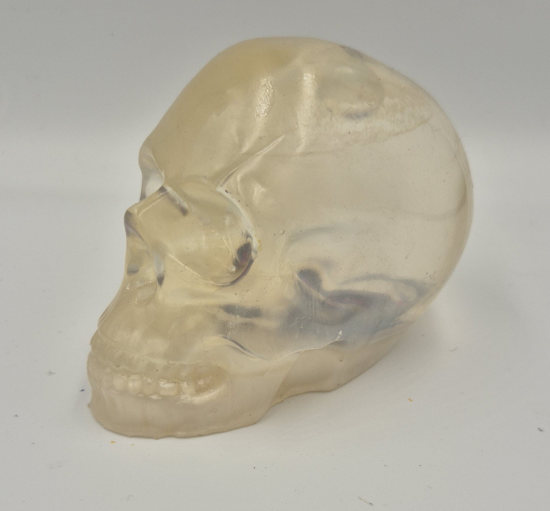 Medium 2 tone shaker skull (silver with pink hearts)