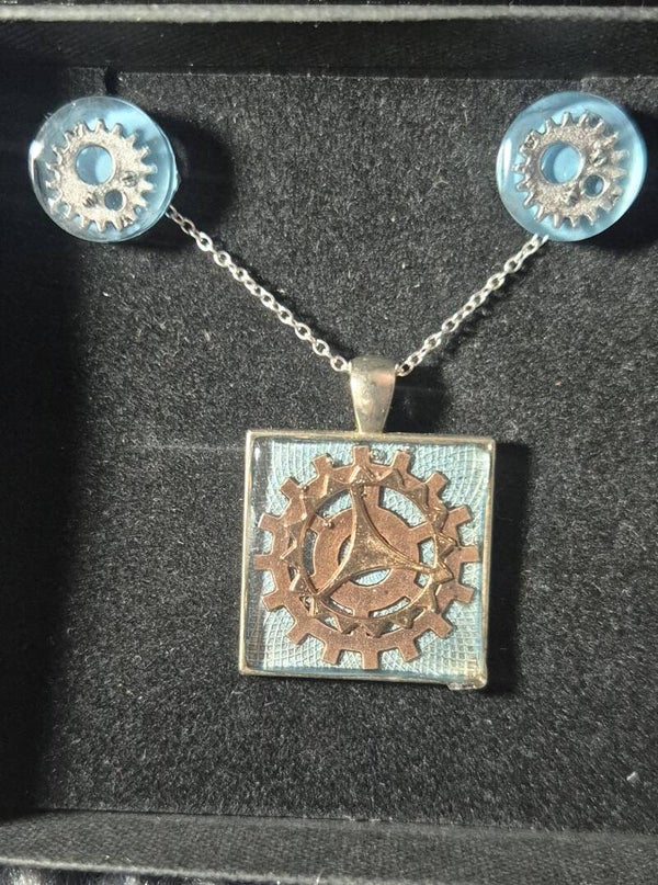 3 set neckless and studs