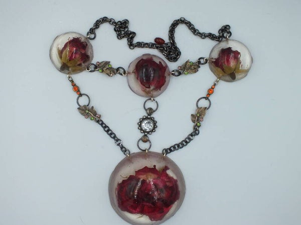 Flower Necklace - roses