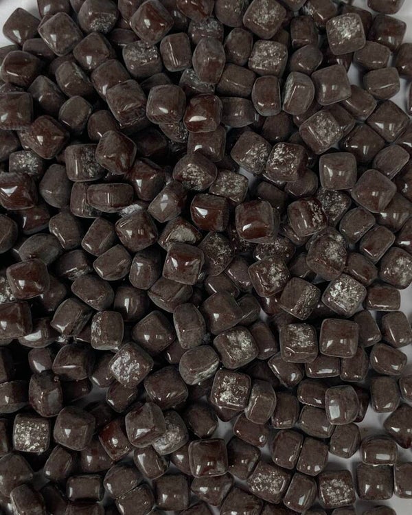 Cubes 4,8 mm Dark brown 10 gram