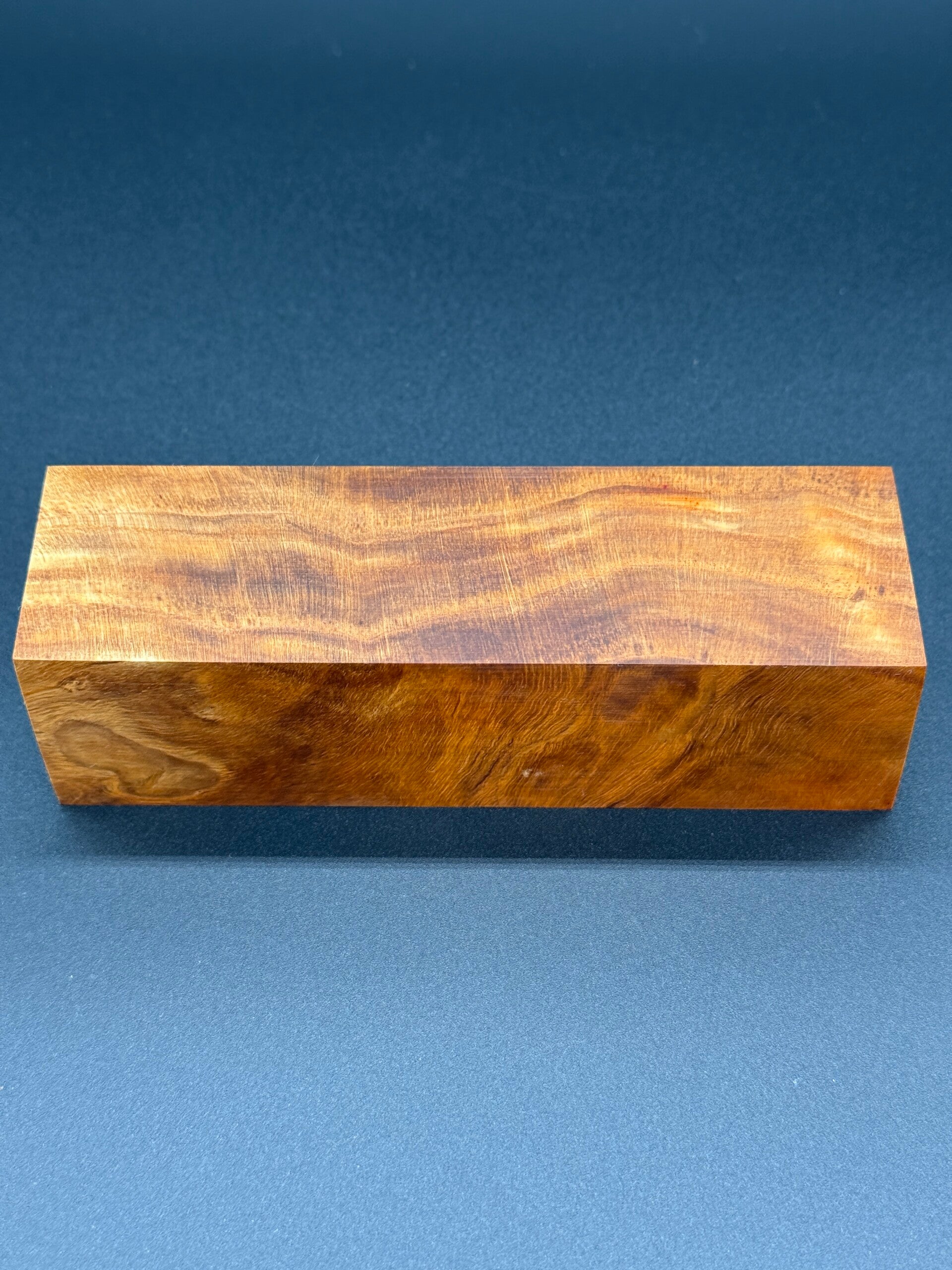 Kantel Eiche Wurzel orange stabilisiert 134mm x 38mm x 38mm #21