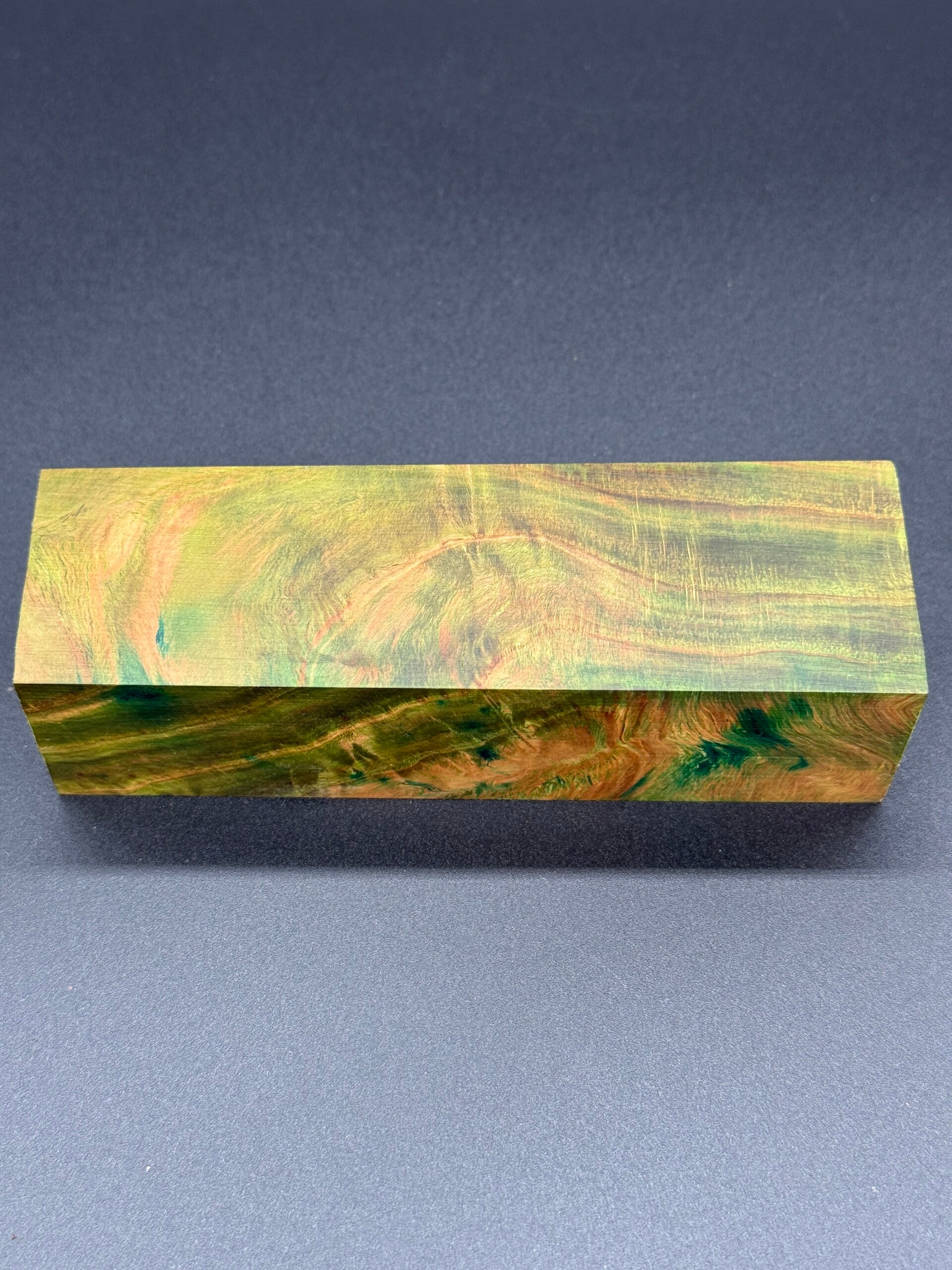 Kantel Eiche Wurzel grün stabilisiert 133mm x 35mm x 37mm #29