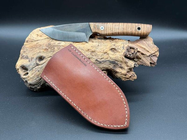 EDC Alltagsmesser aus 14C28N | stabilisiertes Zebrano | Schmiedehaut | Zierpin | Braune Lederscheide
