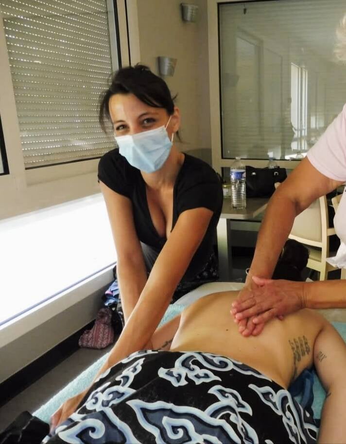 Massage EHPAD avec la compagnie di bien-être