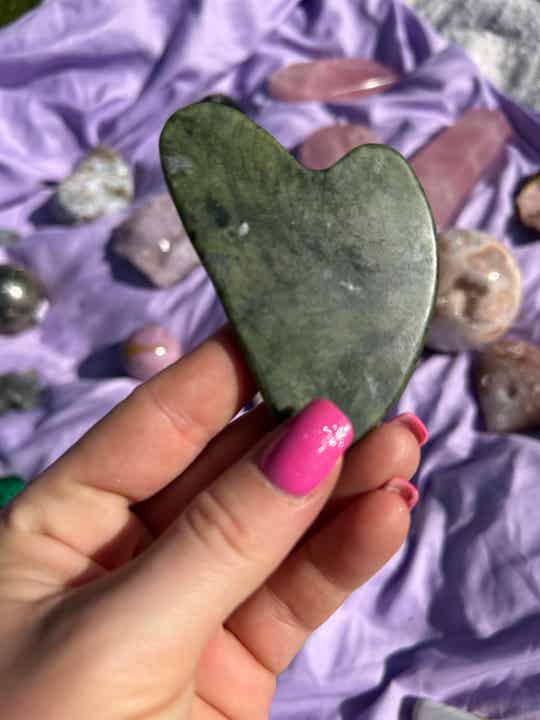 Nefriet Jade Massage