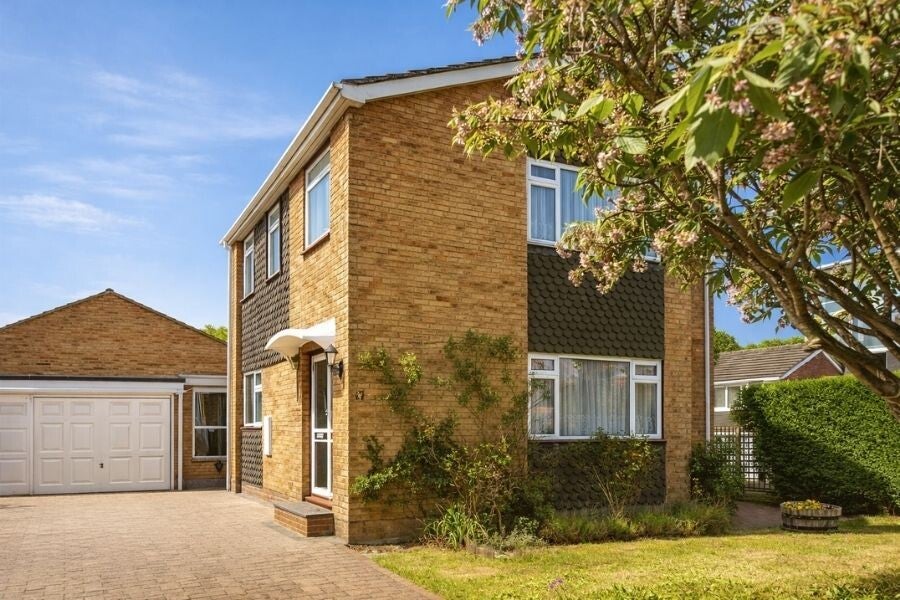 Front exterior of four‑bedroom detached house on Ringway Road, Park Street.