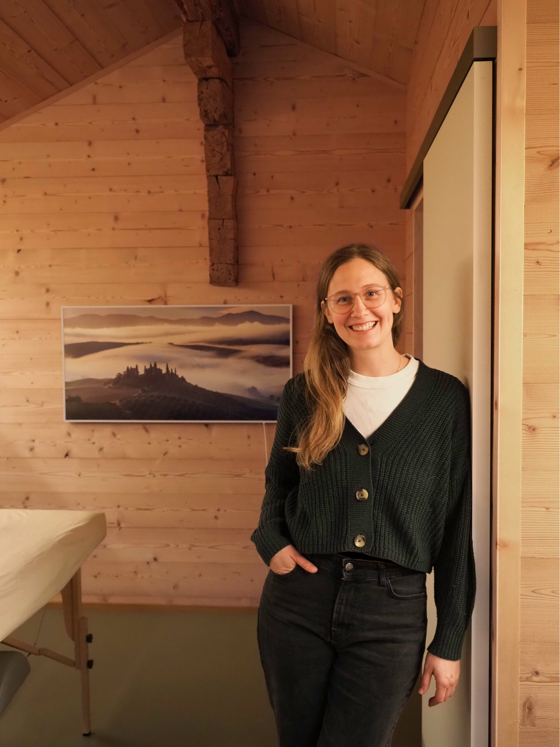 Caroline Imesch, Physiotherapeutin, Ayurveda Ernährung und Massage, Naturheilpraktikerin i.A. Ayurveda-Medizin