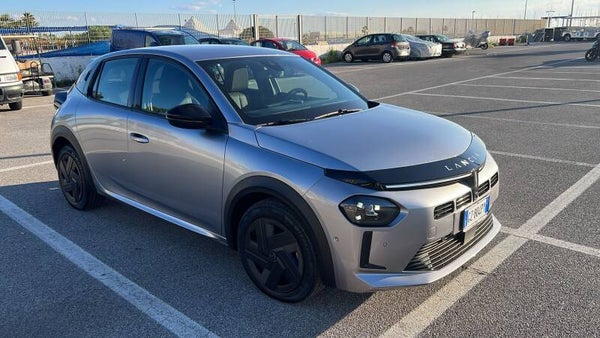 NEW LANCIA YPSILON AUTOMATIC