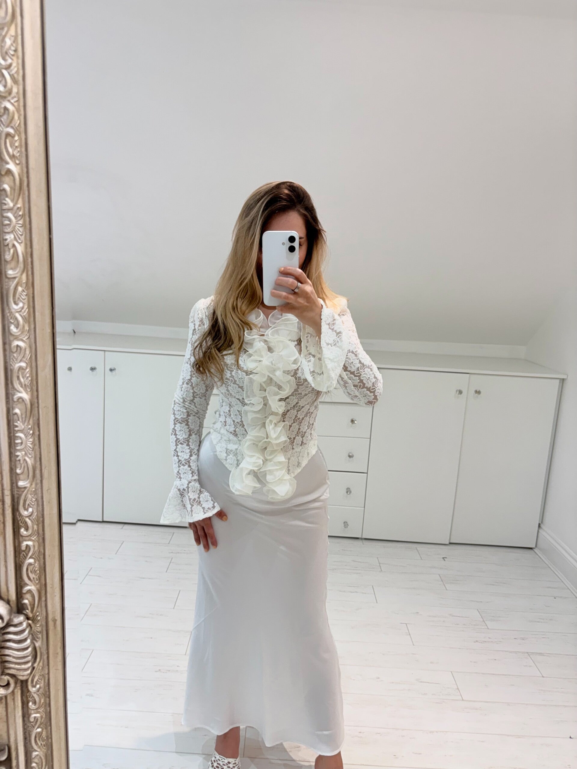 The ‘Doll’ Ruffle Floral Lace Top in White