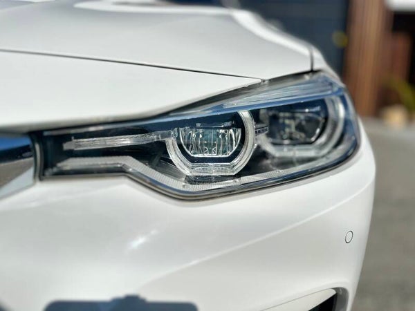 Headlight Restoration with Coating