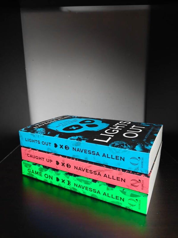 Navessa Allen Set
