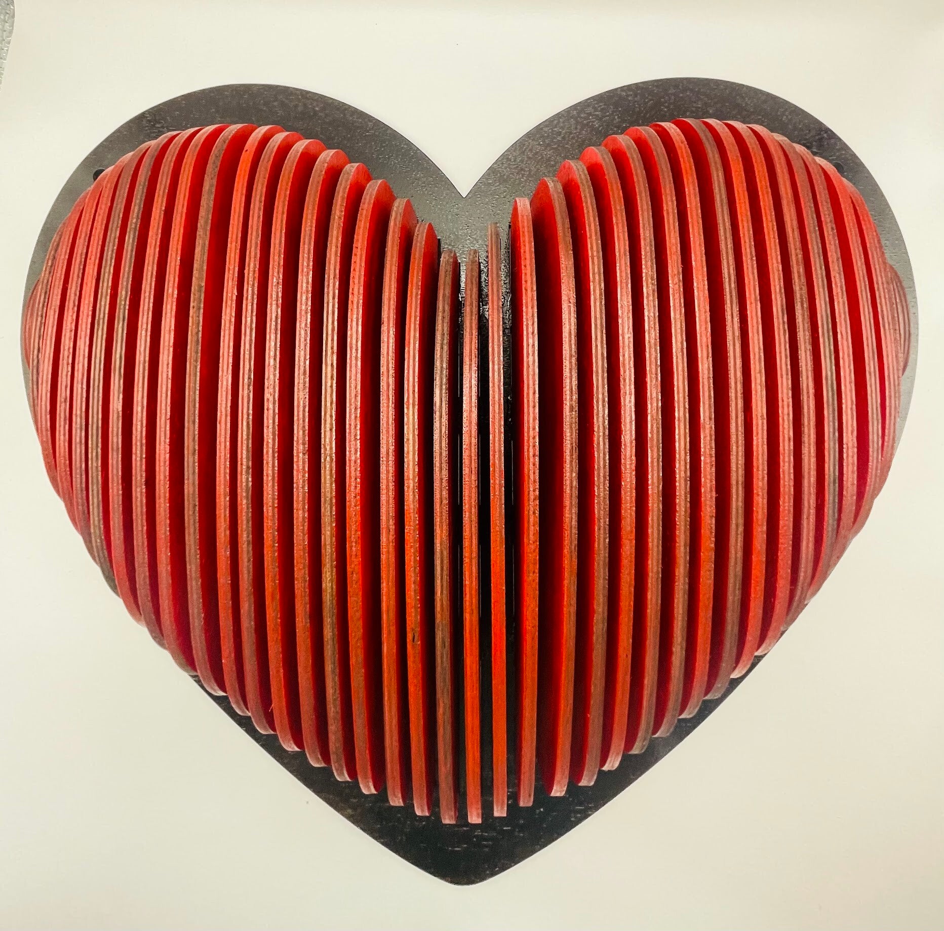 Cœur Mural en Bois 3D – Sculpture Artisanale Multicouches