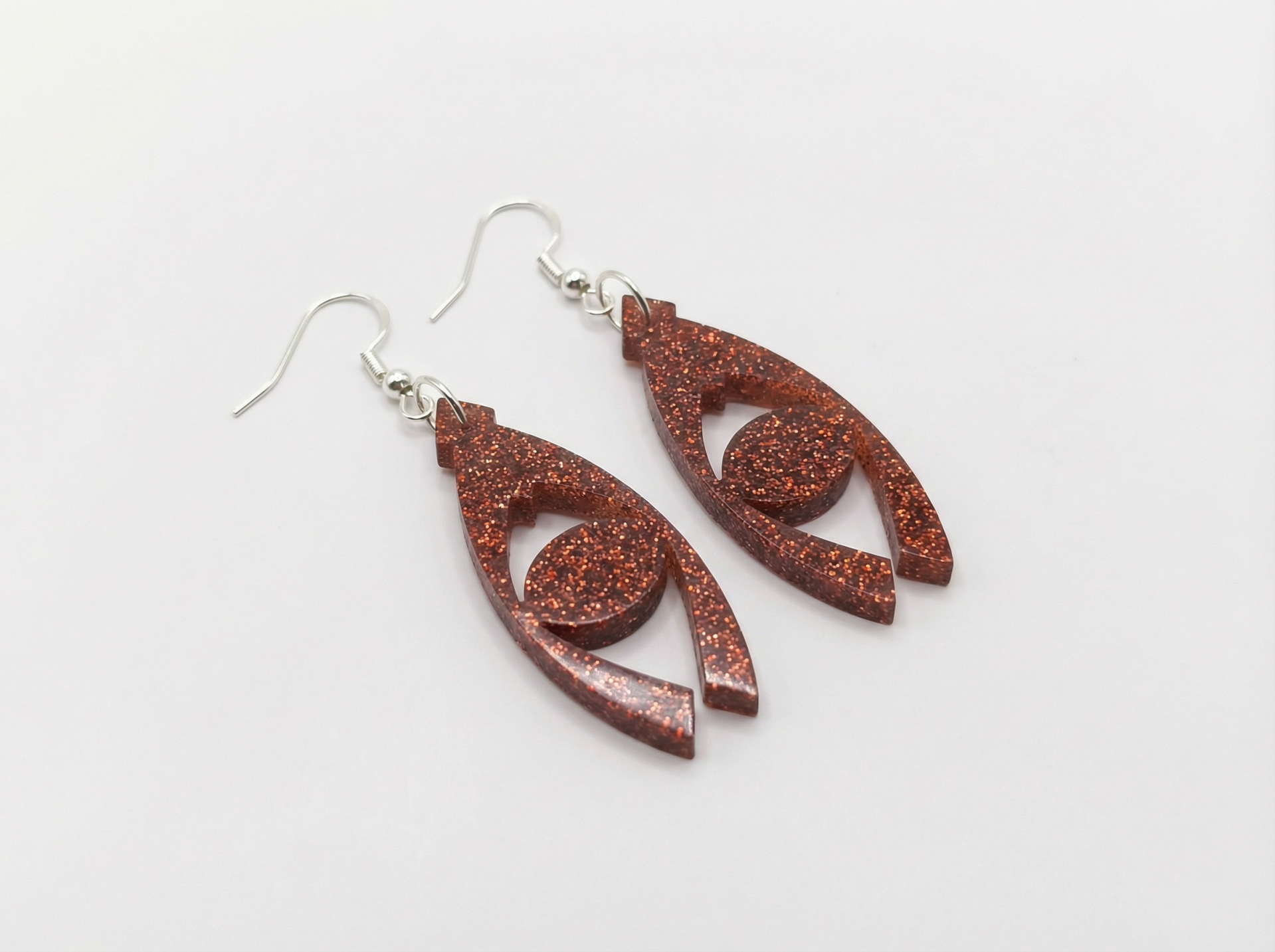 Boucles d'oreilles en plexiglas  pailleté "oeil"
