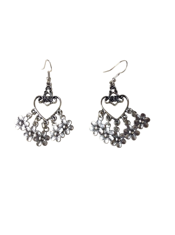 Earrings. E83