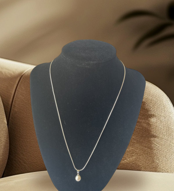 HANDMADE sterling silver and pearl necklace A023