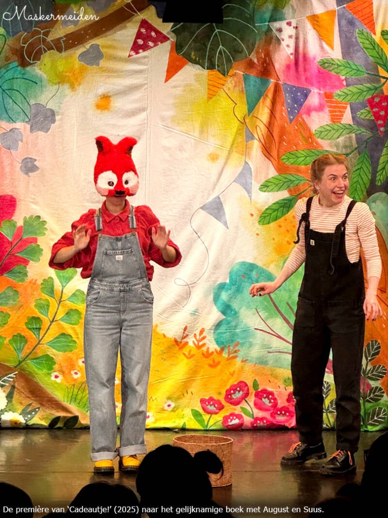 copyright-maskermeiden-cadeautje-august-en-suus-voorstelling-2025-3-standard-9gc1sn.jpg