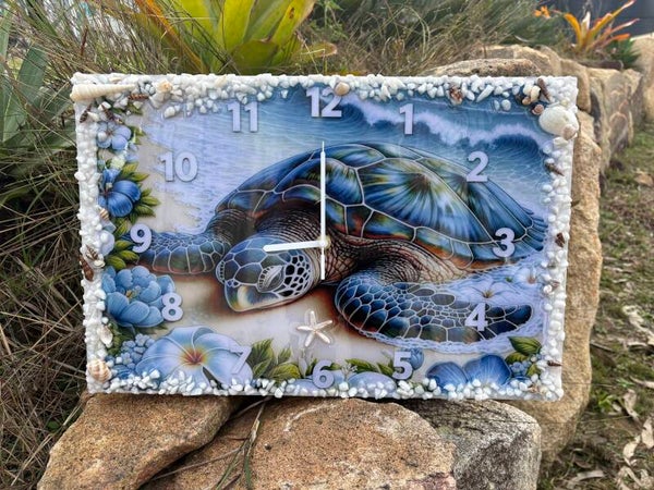 Turtle Beach clock