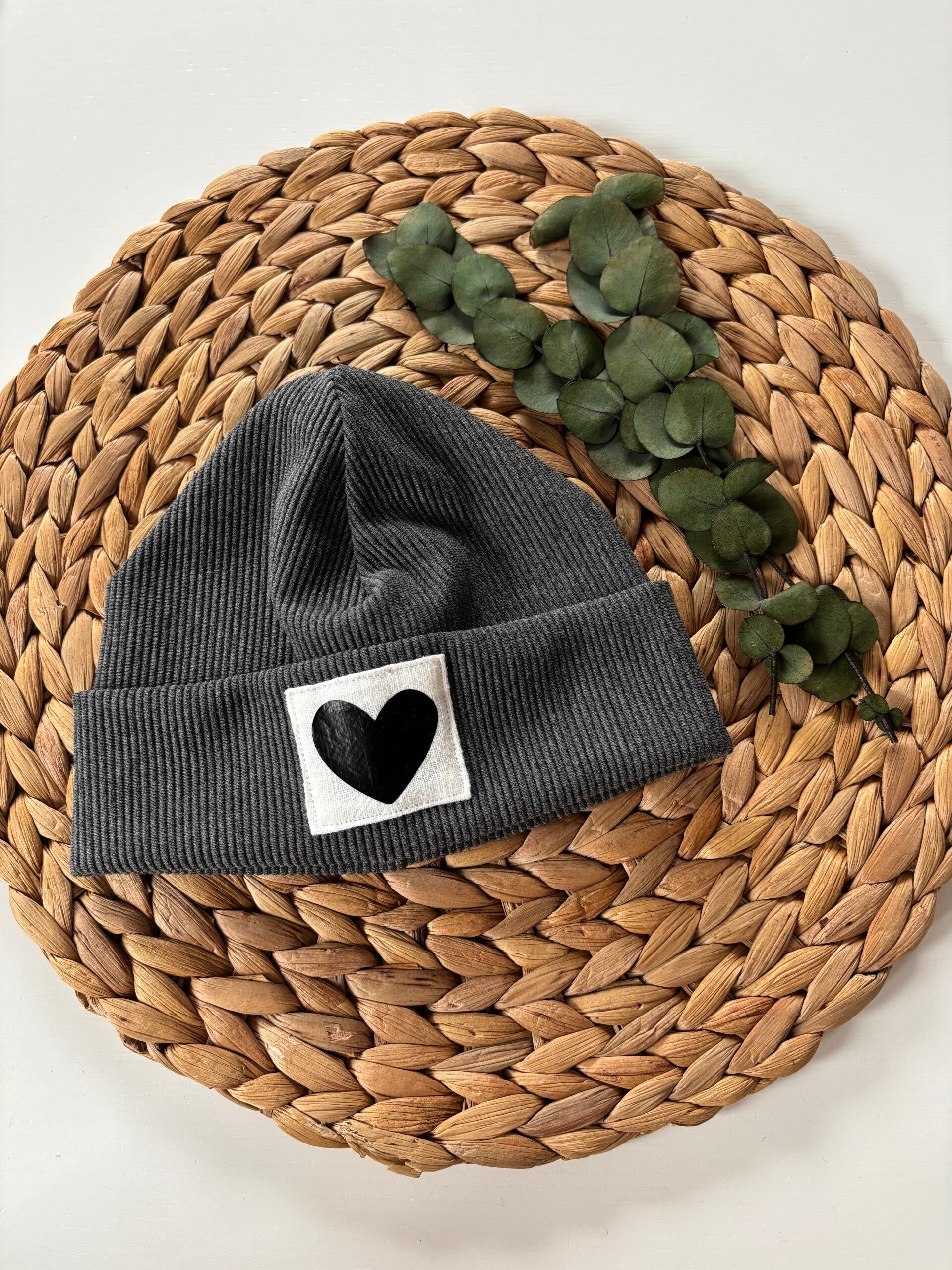 Hipster Beanie Gr. 45 mit Patch "Herz" doppellagig
