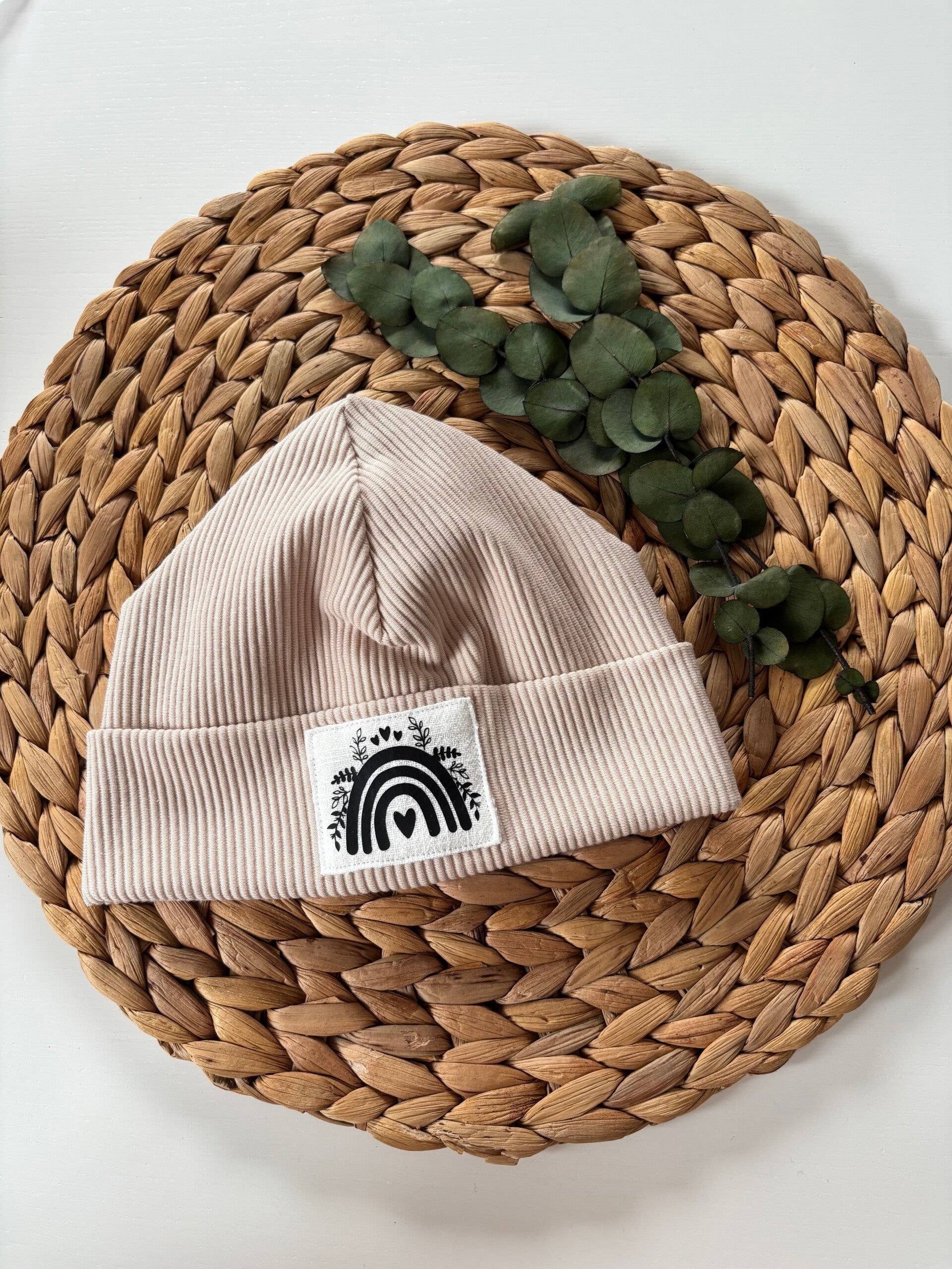 Hipster Beanie Gr. 45 mit Patch " Regenbogen" - doppellagig