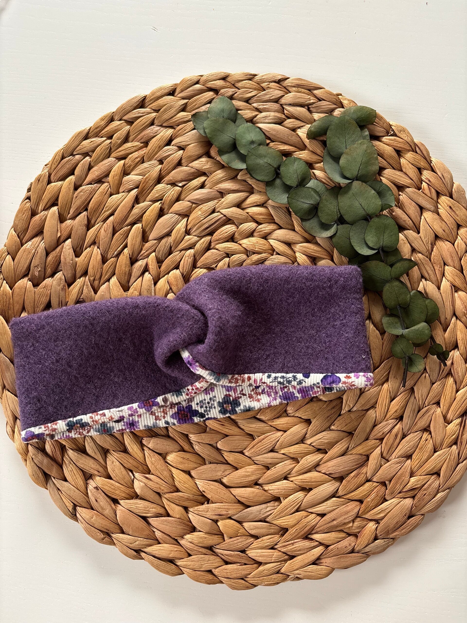 Wollwalkstirnband Gr. 51 Lila/ Blumen