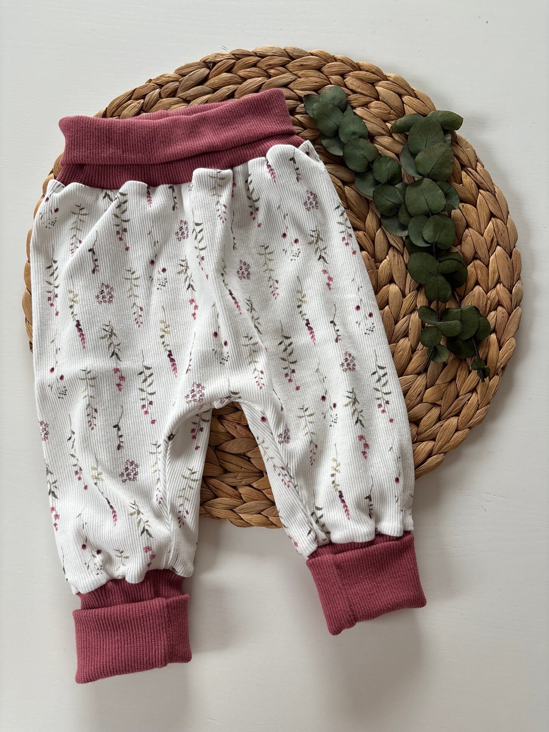 Pumphose Gr. 74/80 Blumen/ Altrosa