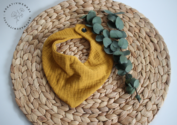 Dreieckstuch-Baby mit Druckknopf