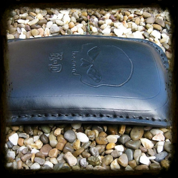 SOZIUSSITZ BLACK SKULL