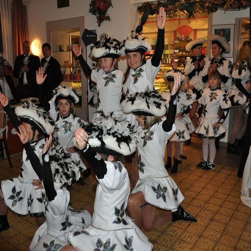 erffnungfasching22jpg.jpg