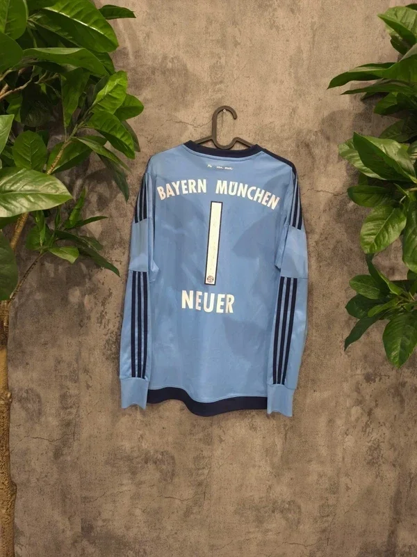 Originales Manuel Neuer FC Bayern München Trikot-Set Kids