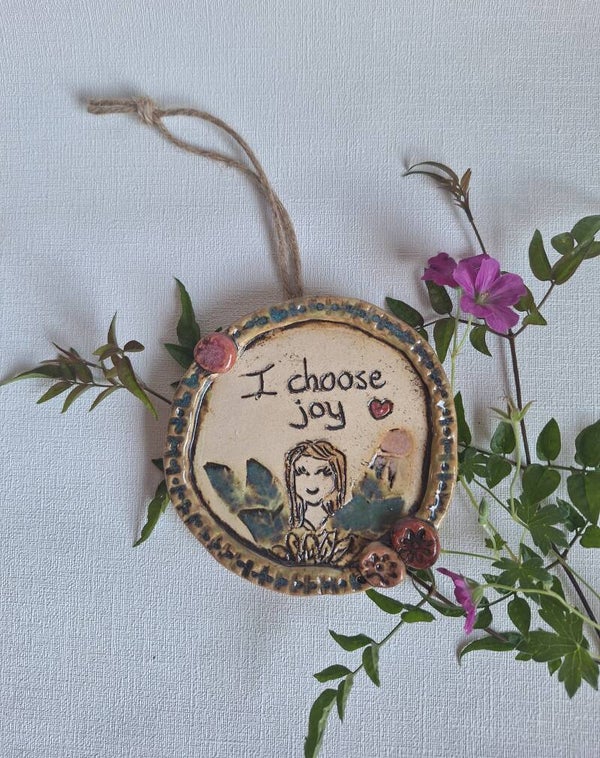 Innerlijke kracht hanger, Mantra hanger, keramische hanger,
