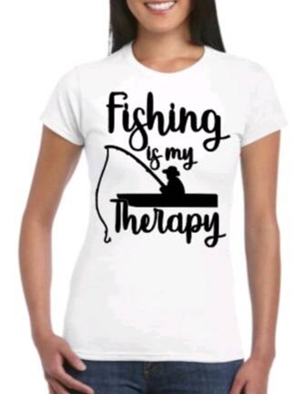 Fishing is my therapy - Dames shirt