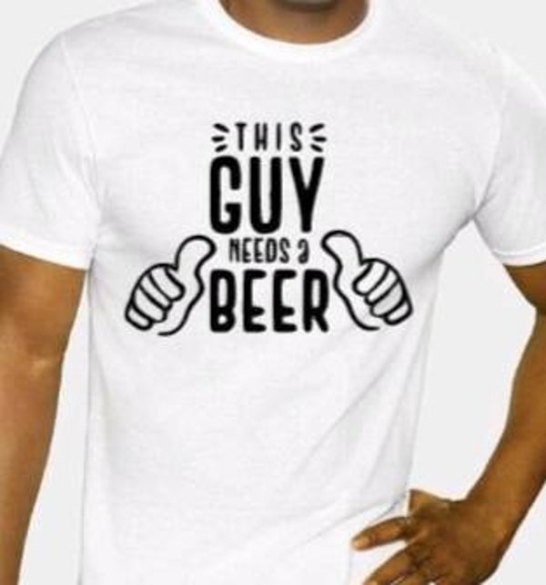 This guy needs a beer - Heren shirt