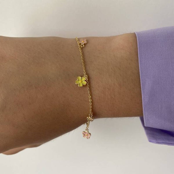 Armband met gekleurde bloem