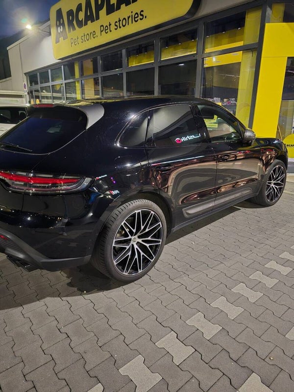 Porche Macan T