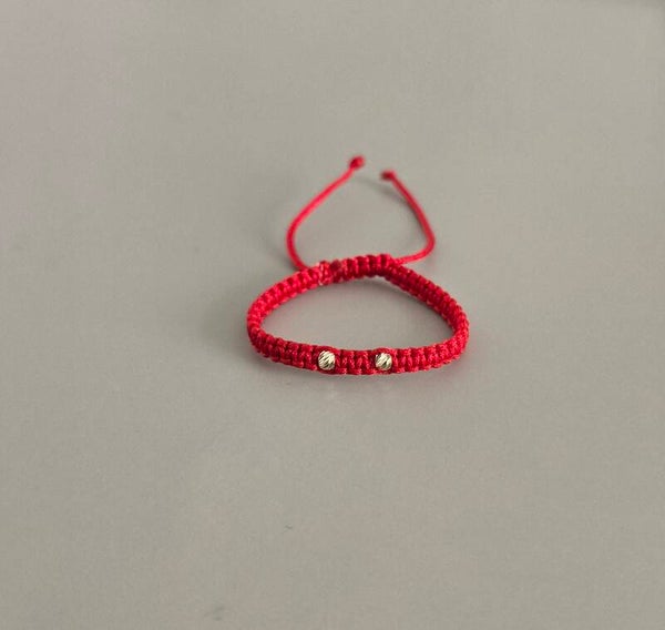 Bratara din snur shamballa cu 2 bilute din aur de 14k