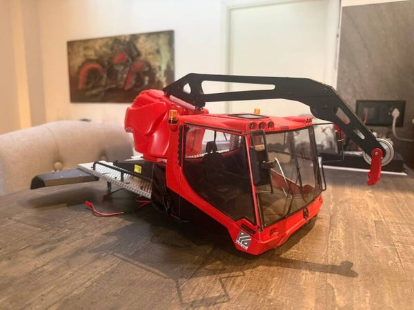 Cabines pour dameuses RC 1/12