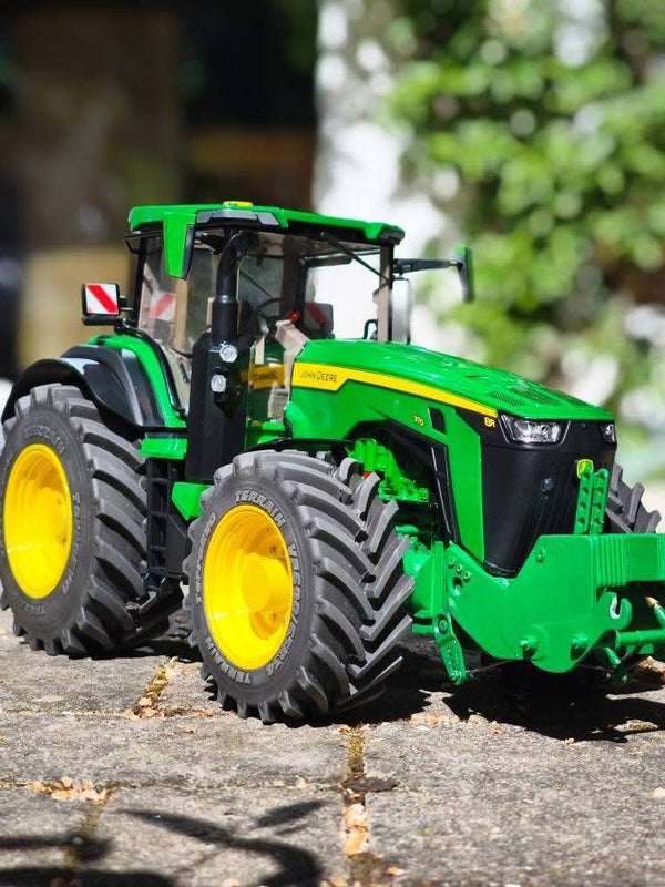 Tracteurs RC 1/16 4X4