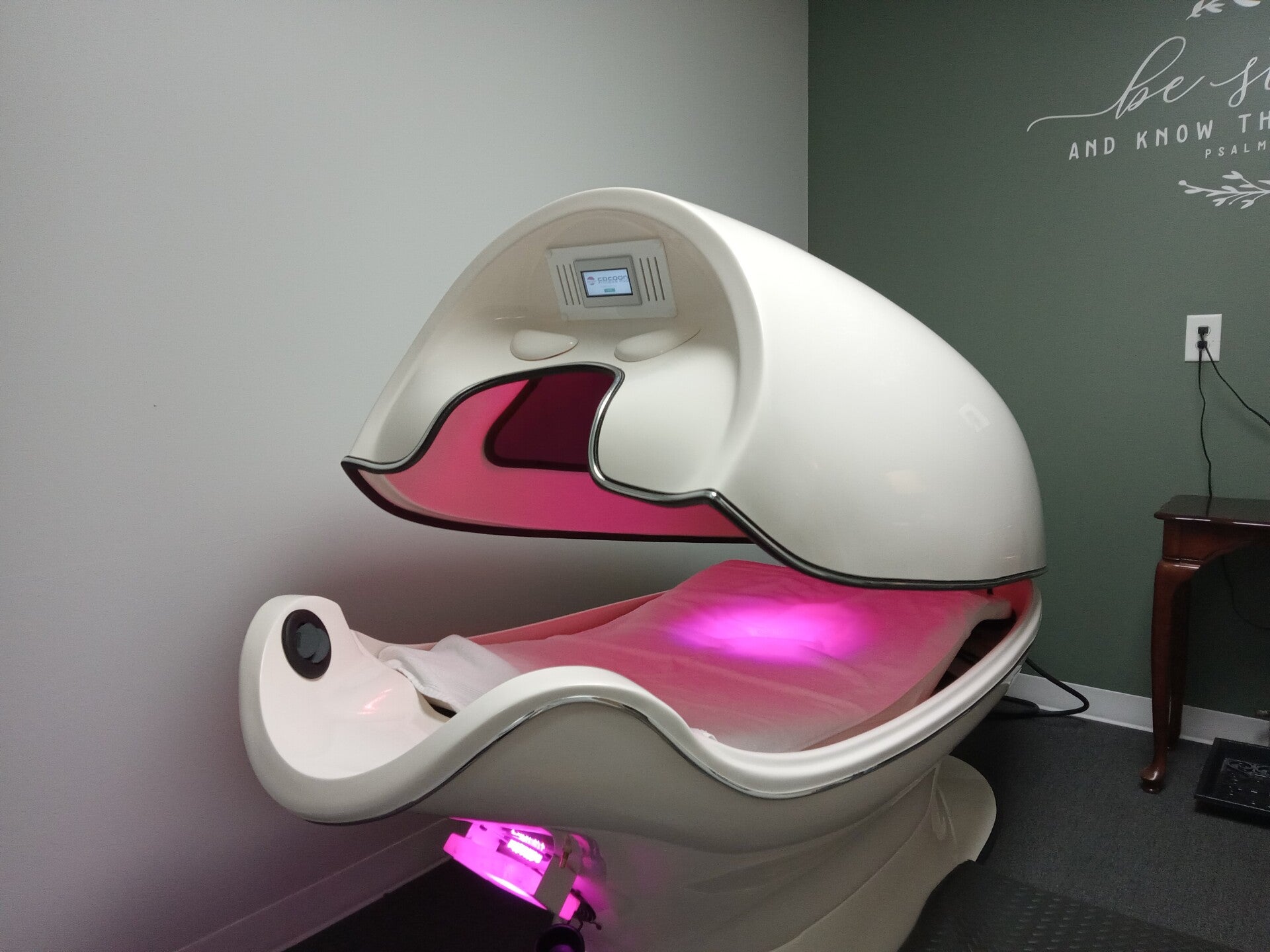 Infrared Cocoon Sauna Pod | Mindful Massotherapy